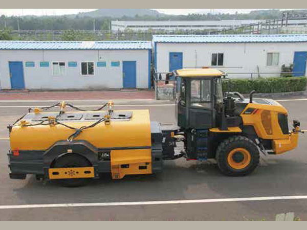 柳工头阳极运输车